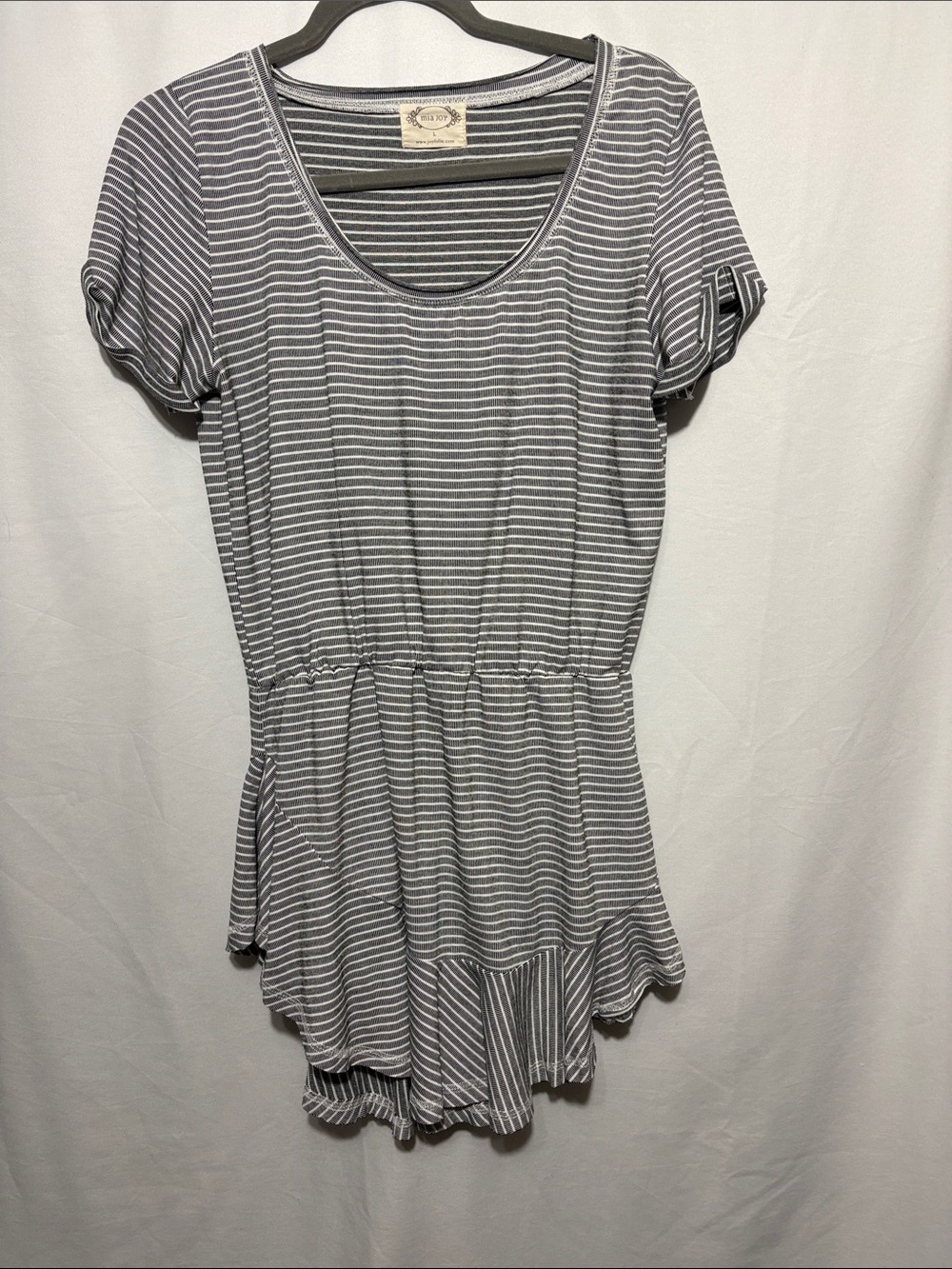 Joyfolie Gray & White Striped Short Sleeve Mini Dress
